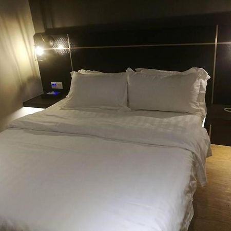 Riverside Boutique Hotel Kuantan Kültér fotó