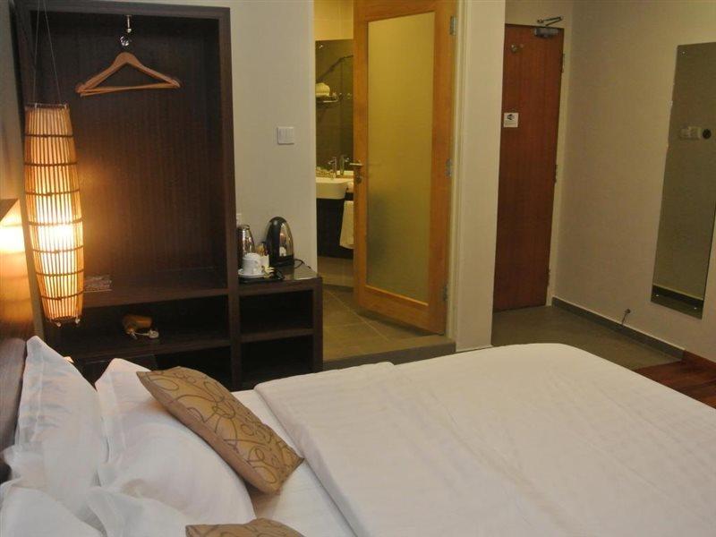 Riverside Boutique Hotel Kuantan Kültér fotó